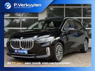 BMW 2-serie Tourer 225e xDrive Luxury Line | PANORAMA | LEDER | SPORTSSTOELEN | CAMERA | DRIVING ASSIST |