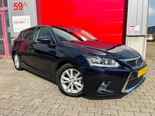Lexus CT 200h Luxury Line / Leder / Elektr. memo stoel / Mark Levinson geluid / Keyless / Led / PDC 8 x / Navi / Volledig onderh.