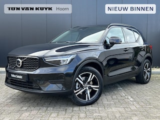 Volvo XC40 2.0 B4 Plus Dark 360 camera / Harman Kardon/ 2 elektrische stoelen / intellisafe / climate line/ leer/ trekhaak / all season banden
