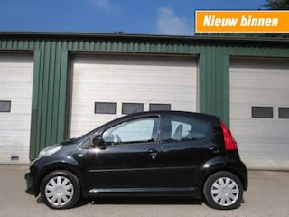 Peugeot 107 1.0-12V XR