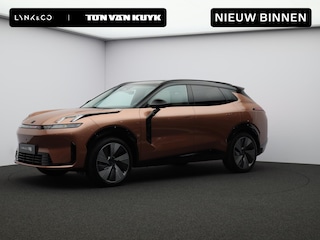 Lynk & Co 08 1.5 More / Panoramadak / 360 Camera / Harman Kardon audio / Massage + Ventilatie voorstoelen / Stuur+Voorstoelen+Achterbank Verwarmd / 21-Inch /