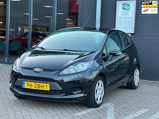 Ford Fiesta 1.25 Champion/NWE APK/DIS-RIEM VERVANGEN!!