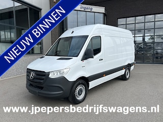 Mercedes-Benz Sprinter 320 L2 H2 Pro 81kWh / Snel laden 115Kw / Trekhaak / Parkeersensoren / MBUX / Navigatie / Camera / Cruise control / Airco / 270 Graden achterdeuren