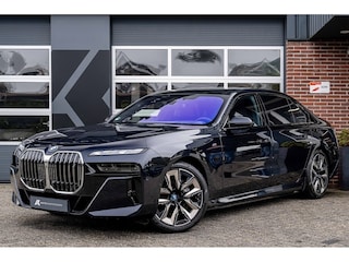BMW i7 xDrive60 M Sport | Executive Lounge | Fond Entertainment | Bowers & Wilkins | Panorama Sky Lounge | Massage V+A | Automatische Deuren | 4-Wielbest. |