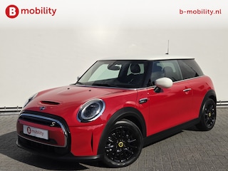 Mini Mini Camden Edition 33 kWh Warmtepomp SOH 99% Snelladen NL Auto! | Sportstoelen | Stoelverwarming | LED | Driving Assist. | DAB
