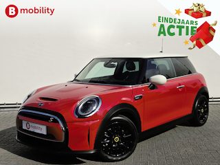 Mini Mini Camden Edition 33 kWh Warmtepomp SOH 99% Snelladen NL Auto! | Sportstoelen | Stoelverwarming | LED | Driving Assist. | DAB