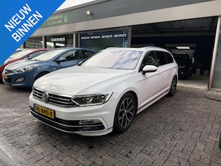 Volkswagen Passat Variant 1.4 TSI ACT Business Edition R | AUTOMAAT | STOELVERWARMING | PANO | TREKHAAK | LMV |