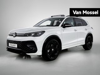 Volkswagen Tiguan 1.5 eHybrid R-Line Edition | 204 PK | Navigatie | Head-up Display | Stoel/Stuur- Verwarming | Harman Kardon Geluidsinstallatie | Panoramaschuif-kanteldak | Trekhaak inklapbaar |