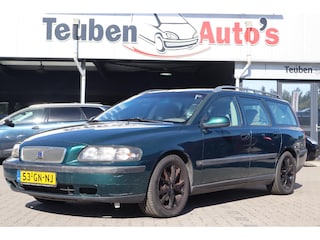 Volvo V70 2.4 Comfort Line | Automaat | APK 07-2027! | Cruise control | Trekhaak | Zie foto's
