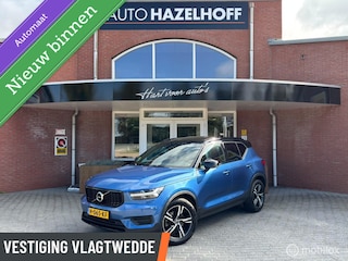 Volvo XC40 2.0 D4 AWD R-Design | Automaat | Schuif/kanteldak | Uitklapbare Trekhaak met 2100Kg trekgewicht!