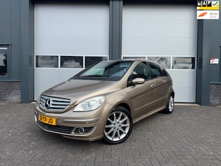 Mercedes-Benz B170 Automaat Xenon Trekhaak 17''