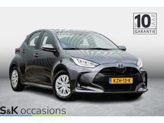 Toyota Yaris 1.5 Hybrid 10j Garantie NAVI BSM PDC