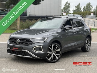 Volkswagen T-Roc 1.5 TSI DSG PANO IQ LANE KEYLESS R-LINE