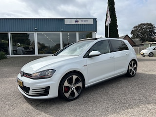 Volkswagen Golf 2.0 TSI GTI