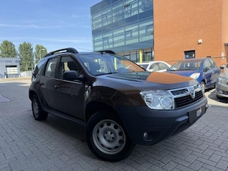 Dacia Duster 1.6 Benzine | Trekhaak| Lage km's | Hoge instap