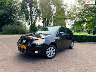 Volkswagen Polo 1.2 United | Luxe| Nw. APK | 1e Eigenaar | Lage KM!