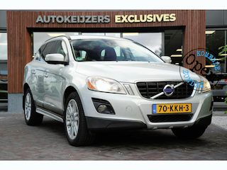 Volvo XC60 2.4D Momentum Dakspoiler Multifunctioneel stuurwiel Emergency braking Parkeersensoren achter