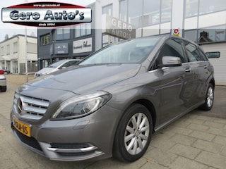 Mercedes-Benz B-klasse 180 Ambition nl-auto ,cruise control trekhaak pdc etc
