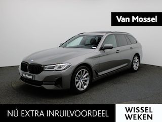 BMW 5-serie Touring 530e 215kW xDrive Auto | Apple Carplay / Android Auto | Panoramadak | Sfeerverlichting | Harman / Kardon | Achteruitrijcamera | Trekhaak |