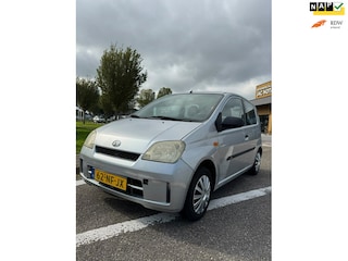 Daihatsu Cuore 1.0-12V Tokyo Automaat Stuurbekrachtiging Meeneemprijs! 2 x airbag Audio Colorpakket Apk 07/11/2026