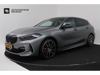 BMW 118i Introduction Edition (PANORAMADAK, STOELVERWARMING, HK AUDIO, CAMERA, DEALER ONDERHOUDEN))