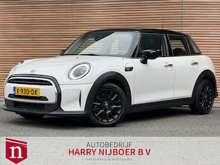 Mini Cooper 5-Deurs 1.5 Camden Edition Carplay / Automaat / Clima