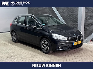 BMW 2-serie Tourer 220i Centennial High Executive | Trekhaak | Head-Up | Keyless | Stoel+Stuurverwarming | Parkeerassistent | Leder | LED