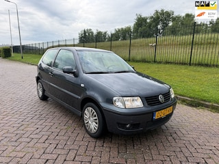 Volkswagen Polo 1.4-16V Comfortline
