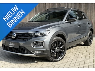 Volkswagen T-Roc 1.5 TSI Sport PANO | KEYLESS | ACC | BLACKSTYLE | LANEASSIST