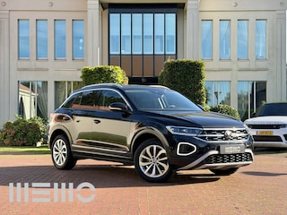 Volkswagen T-Roc 1.5 TSI Style - Massagestoel - IQ Light - Apple Carplay