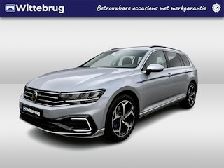 Volkswagen Passat Variant 1.4 TSI PHEV GTE Business / Carplay / Navi / 18" lm velgen