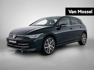 Volkswagen Golf 1.5 eHybrid Style Edition | Trekhaak | Panoramadak | Apple Carplay | Android Auto | Stoelverwarming | Dodehoeksensoren | 18" lichtmetalen velgen | Dodehoeksensoren | Elektrisch verstelbare stoelen | Stuurverwarming |