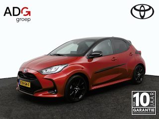 Toyota Yaris 1.5 Hybrid Executive | Leder Stof bekleding | Navigatie | Panoramadak | Stoelverwarming |