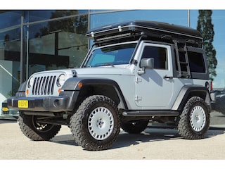 Jeep Wrangler 3.8 V6 HIGH SPORT 4X4 AUT. *UNIEK* | CARPLAY | AIRTOP | FRONTRUNNER | TREKHAAK | CAMERA |