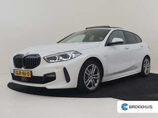 BMW 118i M-Sport Automaat l Suede Sportstoelen l LED Verlichting l Panoramadak l Navigatie l Parkeersensoren l Digital Dash l