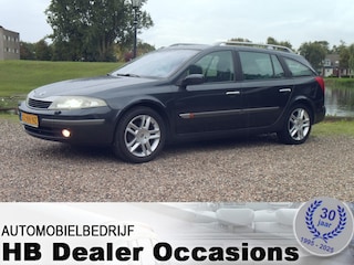 Renault Laguna Grand Tour 2.0-16V Dynamique Automaat - Airco - Navigatie