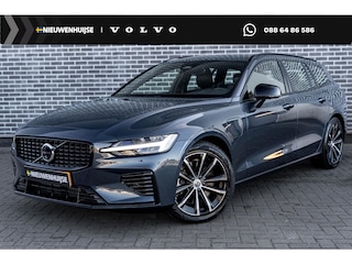 Volvo V60 2.0 T6 Plug-in Hybrid AWD Plus Dark | PHEV Long Range | Trekhaak | Sportstoelen | Harman Kardon Audio | 360 Graden Camera | Stoelverwarming voor en achter | Keyless Entry | Elektrische Achterklep | Elektrisch Verstelbare Voorstoelen | Cruise Control Adaptief | BLIS | Google Navigatie | Apple Carplay | Android Auto