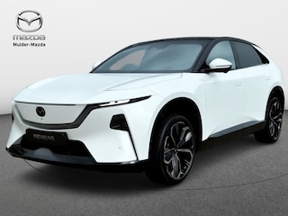 Mazda CX-6e 78 kWh Takumi | Alarmsysteem | Automatisch dimmende binnenspiegel met randloos design | Draadloze Apple CarPlay en Android Auto™