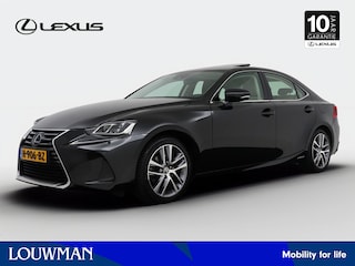 Lexus IS 300h Luxury Line | Schuif/Kantel Dak | Lederen bekleding | Stoelverwarming | Elektrisch verstelbare voorstoelen | Navigatie | Cruise Control Adaptive | Achteruitrijcamera | Climate Control |