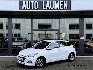 Hyundai i20 1.2 Comfort 5-Deurs Airco Apple Carplay Camera LM Velgen Trekhaak 4 Cilinder 76.000 km