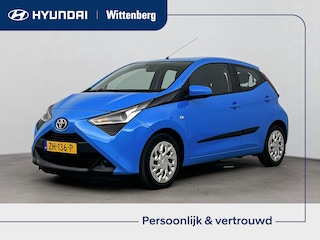 Toyota Aygo 1.0 VVT-i X-PLAY LIMITED | SUMMERDEAL! | CAMERA | NAVI via APPLE CAR PLAY & ANDROID AUTO | AIRCO | ELEKTRISCHE RAMEN | CENTRALE DEURVERGRENDELING OP AFSTANDBED. | BLUETOOTH |