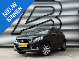 Peugeot 2008 1.2 PureTech Blue Lion 2e Eigenaar|Pano|Carplay|Airco|Cruise|Trekhaak|PDC|Elek ramen|D-riem vv in 2025|N.A.P|APK tot 03-2027