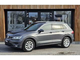 Volkswagen Tiguan 1.4 TSI ACT Comfortline Business full led. stoelverwarming. apple carplay. automaat. trekhaak.