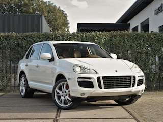 Porsche Cayenne 4.8 Turbo