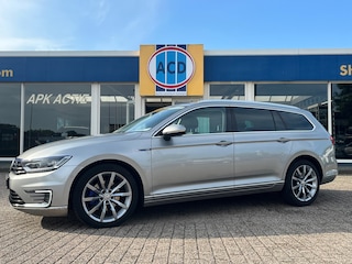 Volkswagen Passat Variant 1.4 TSI GTE Highline | SOH 82% | Trekhaak wegklapbaar | Standkachel | Virtual dashboard |