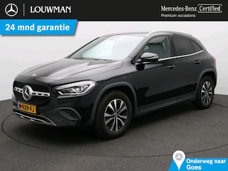 Mercedes-Benz GLA 180 Business Solution Ledkoplampen | Stoelverwarming | Parkeerpakket met achteruitrijcamera | Spiegelpakket. Inclusief 24 maanden Mercedes-Benz Certified garantie voor Europa.
