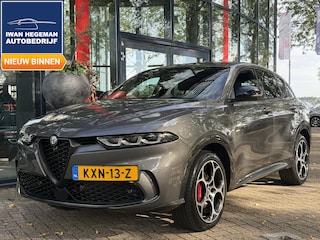 Alfa Romeo Tonale 1.3 Ibrida Plug-In Q4 Veloce | Leer | Afn. Trekhaak | Stoelventilatie | Climate Control | 19 inch | Stoel + stuurverwarming