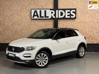 Volkswagen T-Roc 1.5 TSI Sportline Business | Sfeerverlichting | Camera | Carplay | Stoelverwarming