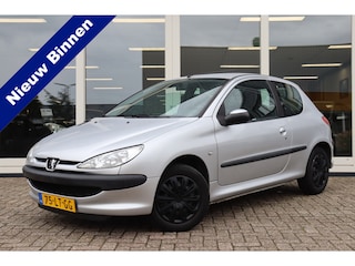 Peugeot 206 1.4 X-line, Automaat, Carplay, NAVI, Elek. Ramen, Prijs Is Rijklaar Inclusief Nieuwe APK