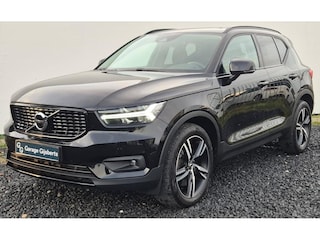 Volvo XC40 1.5 T5 Recharge R-Design Expression cruise control adaptief - Trekhaak - 19” Wielen - Lighting – Climate - Privacy Glass – R780 Interieur –  Power seats met beenverlenger en memory – Full led koplampen – Telefoon lader